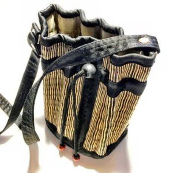 Woven Straw Bucket Bag - Picture 5 of 7